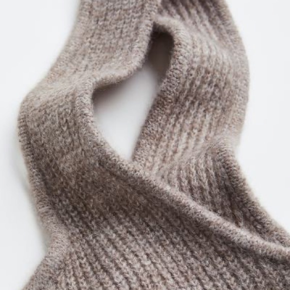 H&M Mauve Knit Sweater Crop Top (NWT) - Picture 2 of 4